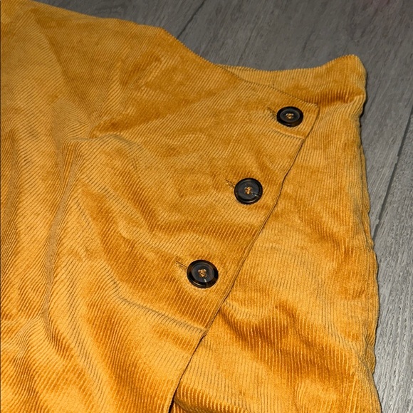 NWT Love Tree Golden Corduroy Skort with Button Accents size Large - Picture 2 of 9